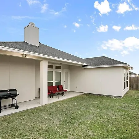 Luxurious Coastal Retreat Brand New 4Br Home With Fast Wifi, 15 Min To Beach! Corpus Christi Exterior foto